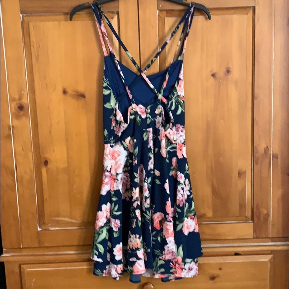 Dress - Picture 2 of 5